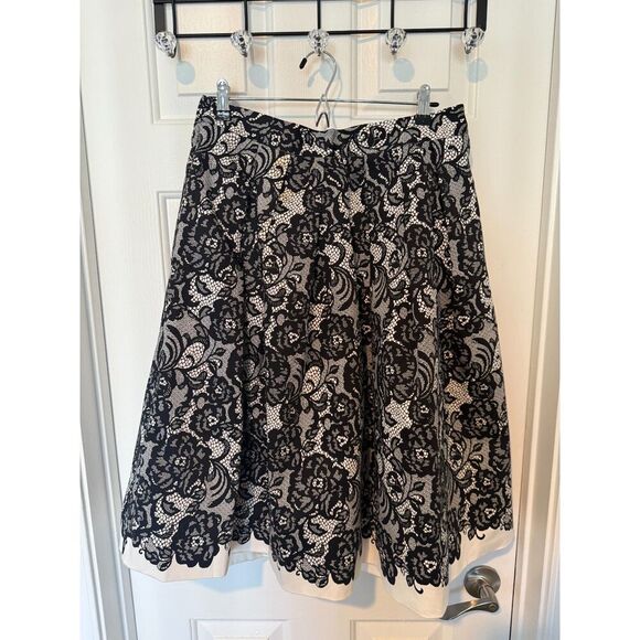 White House Black Market A- line Lace Print  Black White Flowy Skirt Women Sz 12 - Picture 4 of 9